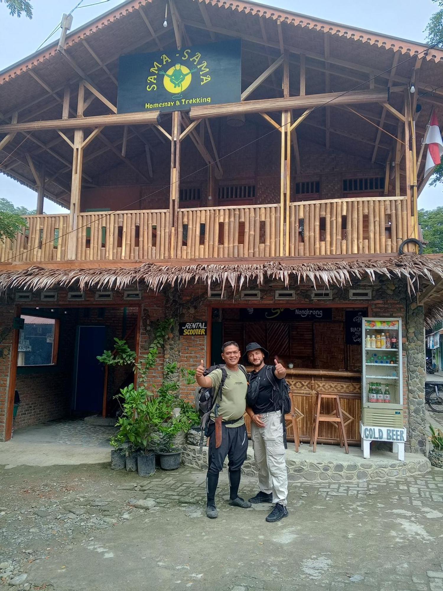 Sama Sama Homestay & Trekking Only Stay Here Book Trekking And Transport With Us Bukit Lawang Zewnętrze zdjęcie
