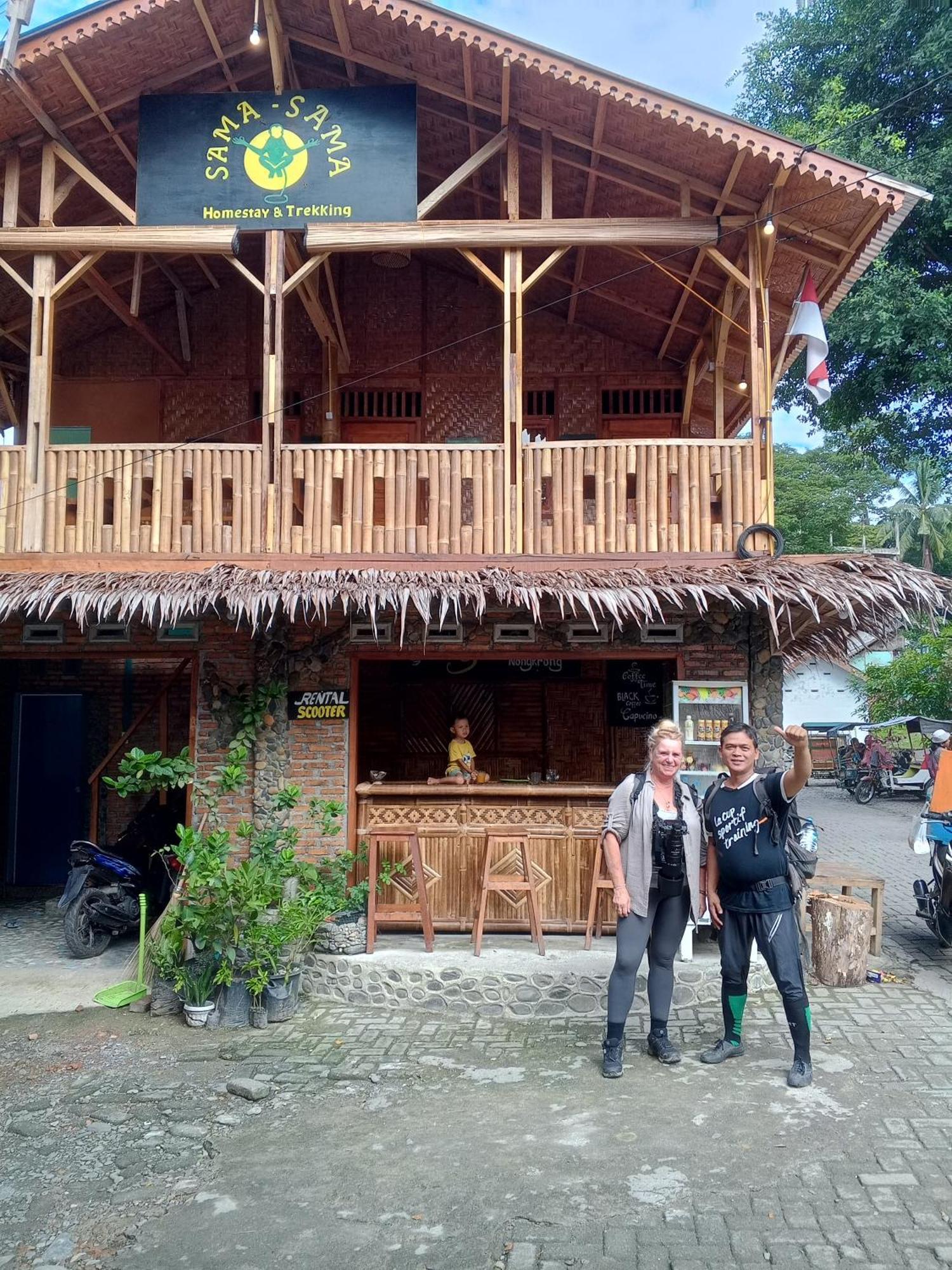 Sama Sama Homestay & Trekking Only Stay Here Book Trekking And Transport With Us Bukit Lawang Zewnętrze zdjęcie