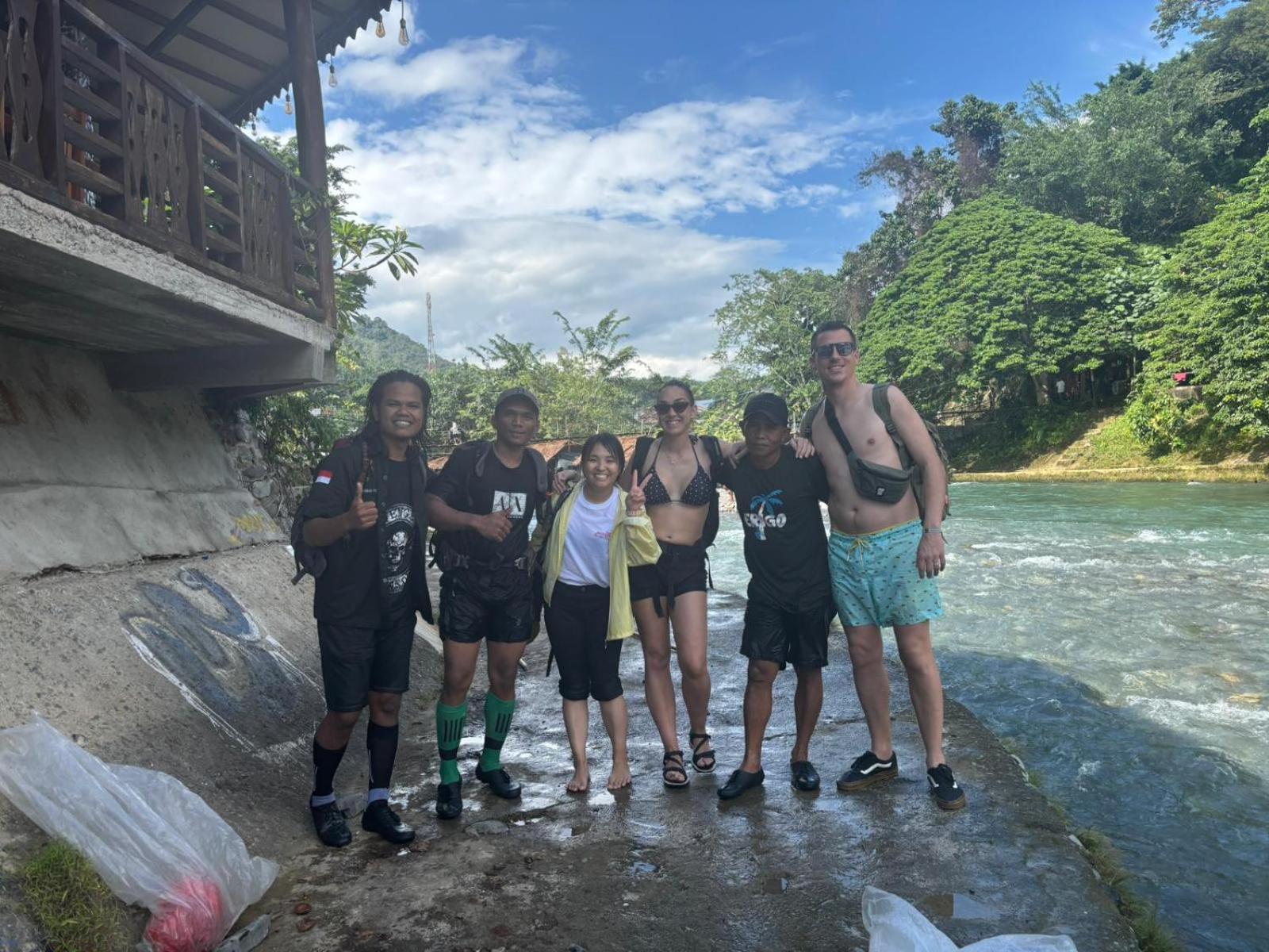 Sama Sama Homestay & Trekking Only Stay Here Book Trekking And Transport With Us Bukit Lawang Zewnętrze zdjęcie
