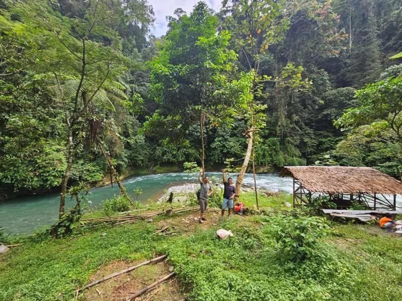 Sama Sama Homestay & Trekking Only Stay Here Book Trekking And Transport With Us Bukit Lawang Zewnętrze zdjęcie
