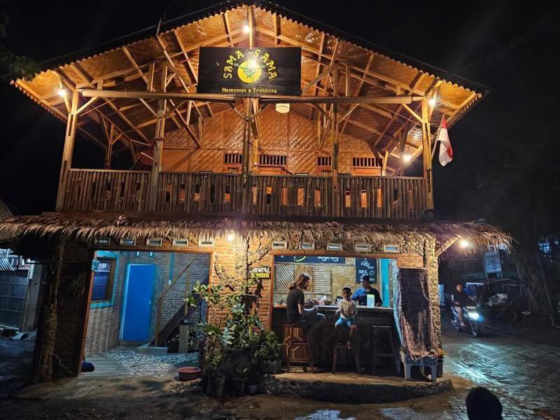 Sama Sama Homestay & Trekking Only Stay Here Book Trekking And Transport With Us Bukit Lawang Zewnętrze zdjęcie