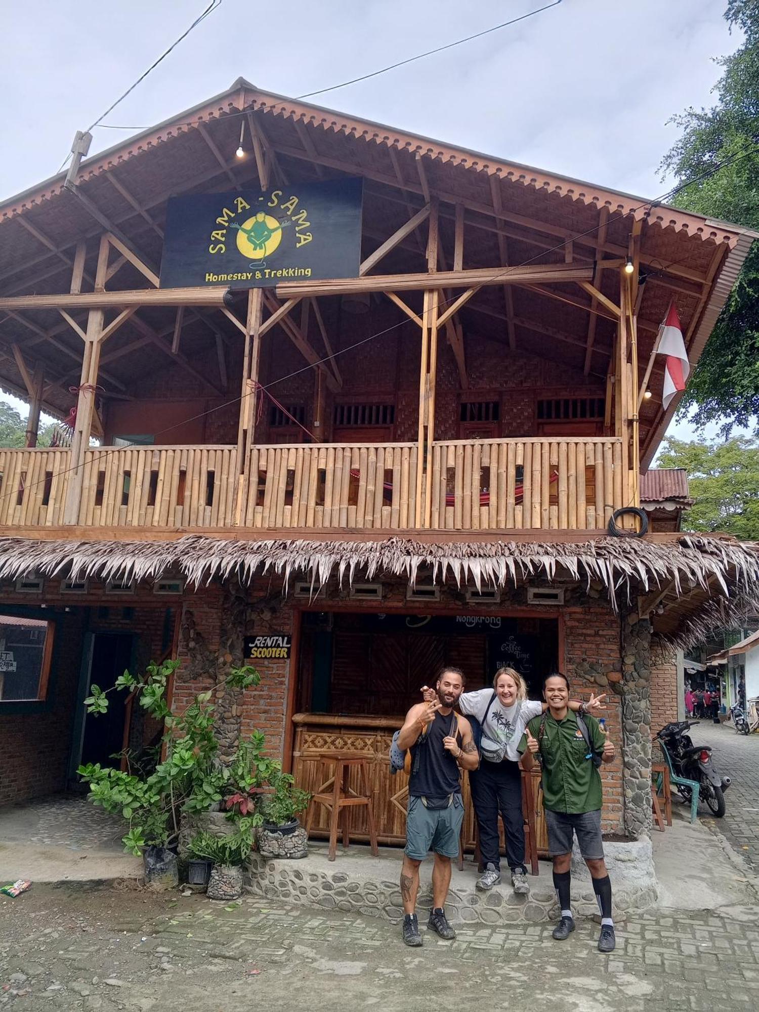 Sama Sama Homestay & Trekking Only Stay Here Book Trekking And Transport With Us Bukit Lawang Zewnętrze zdjęcie