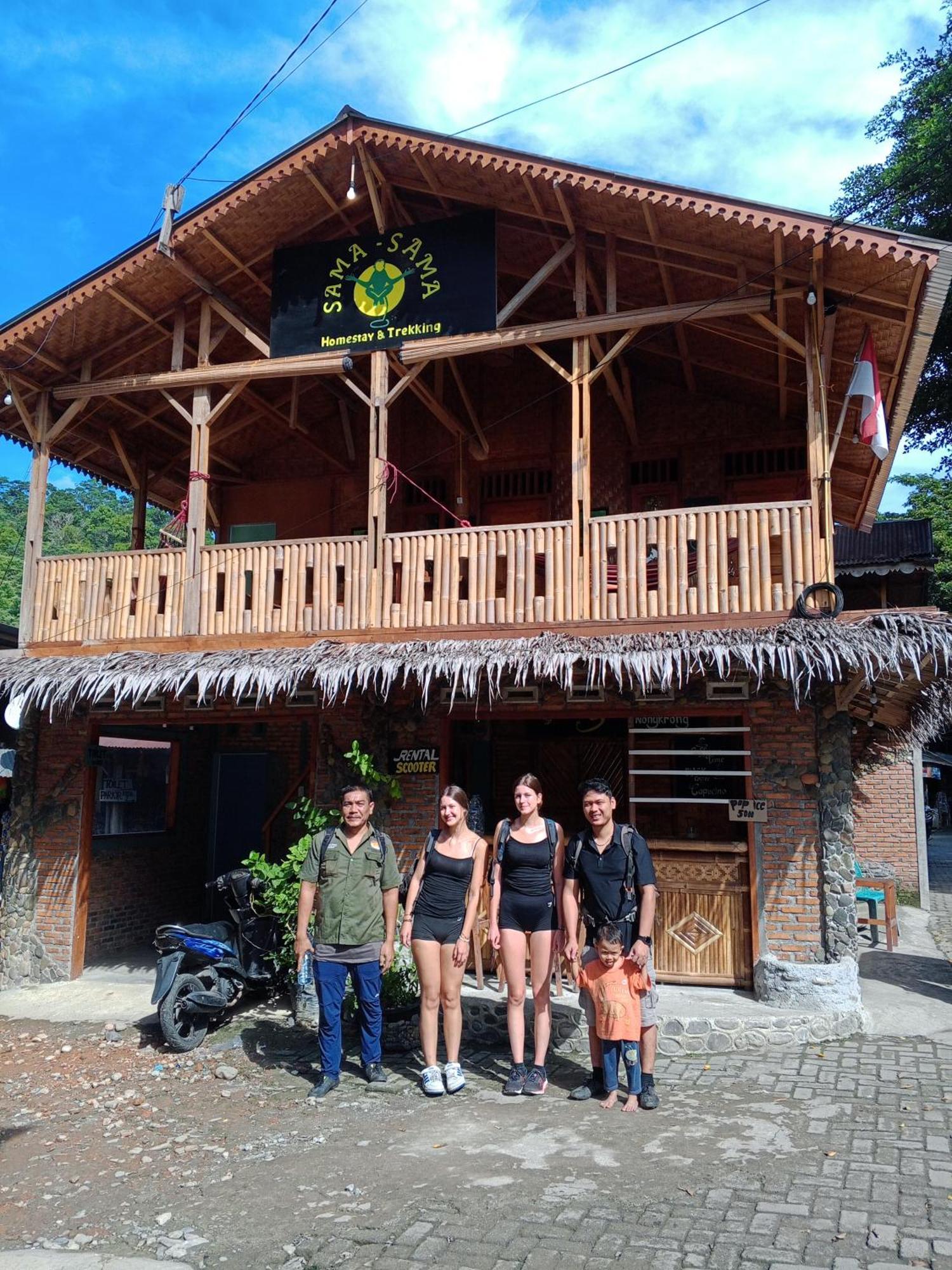 Sama Sama Homestay & Trekking Only Stay Here Book Trekking And Transport With Us Bukit Lawang Zewnętrze zdjęcie